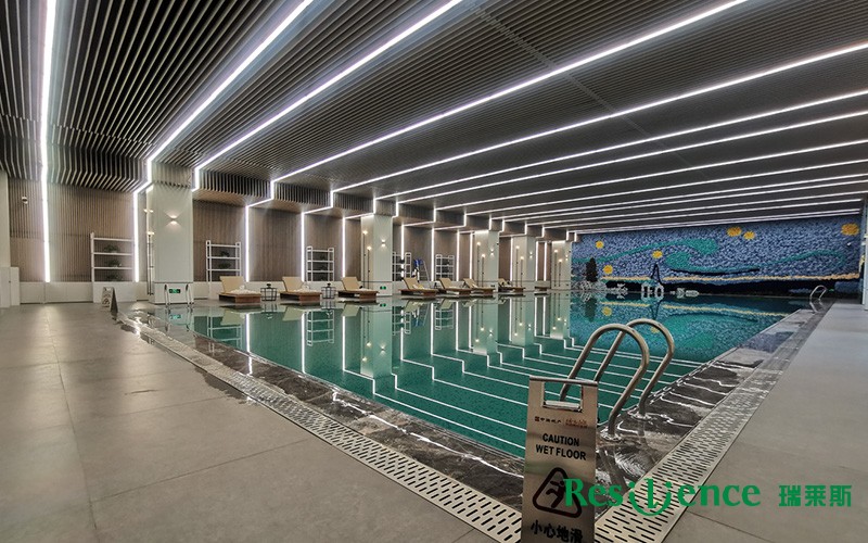 中海 · 半山華府-泳池項(xiàng)目案例鑒賞實(shí)拍圖